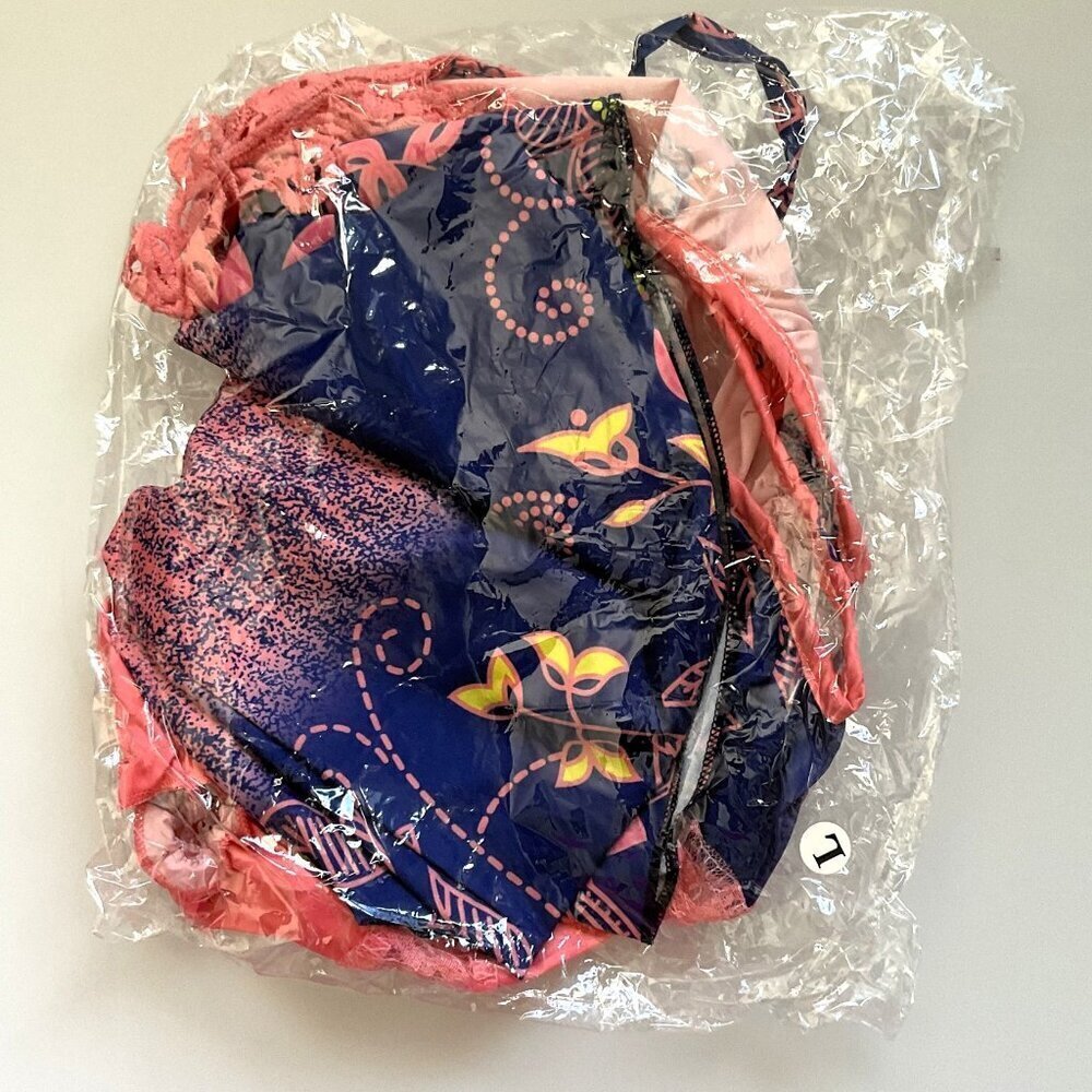 BOHEMIAN FLORAL LACE TOP - Picture 12 of 13